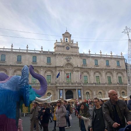 カターニア Sicily Wonderful Piazza Universita'ヴィラ エクステリア 写真