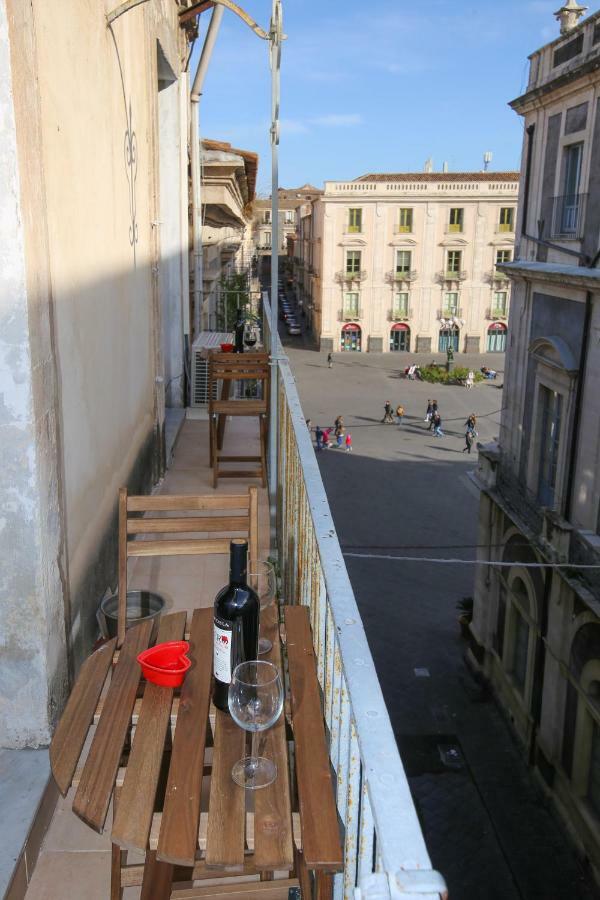 カターニア Sicily Wonderful Piazza Universita'ヴィラ エクステリア 写真