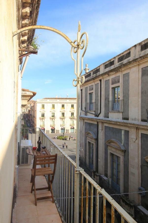 カターニア Sicily Wonderful Piazza Universita'ヴィラ エクステリア 写真