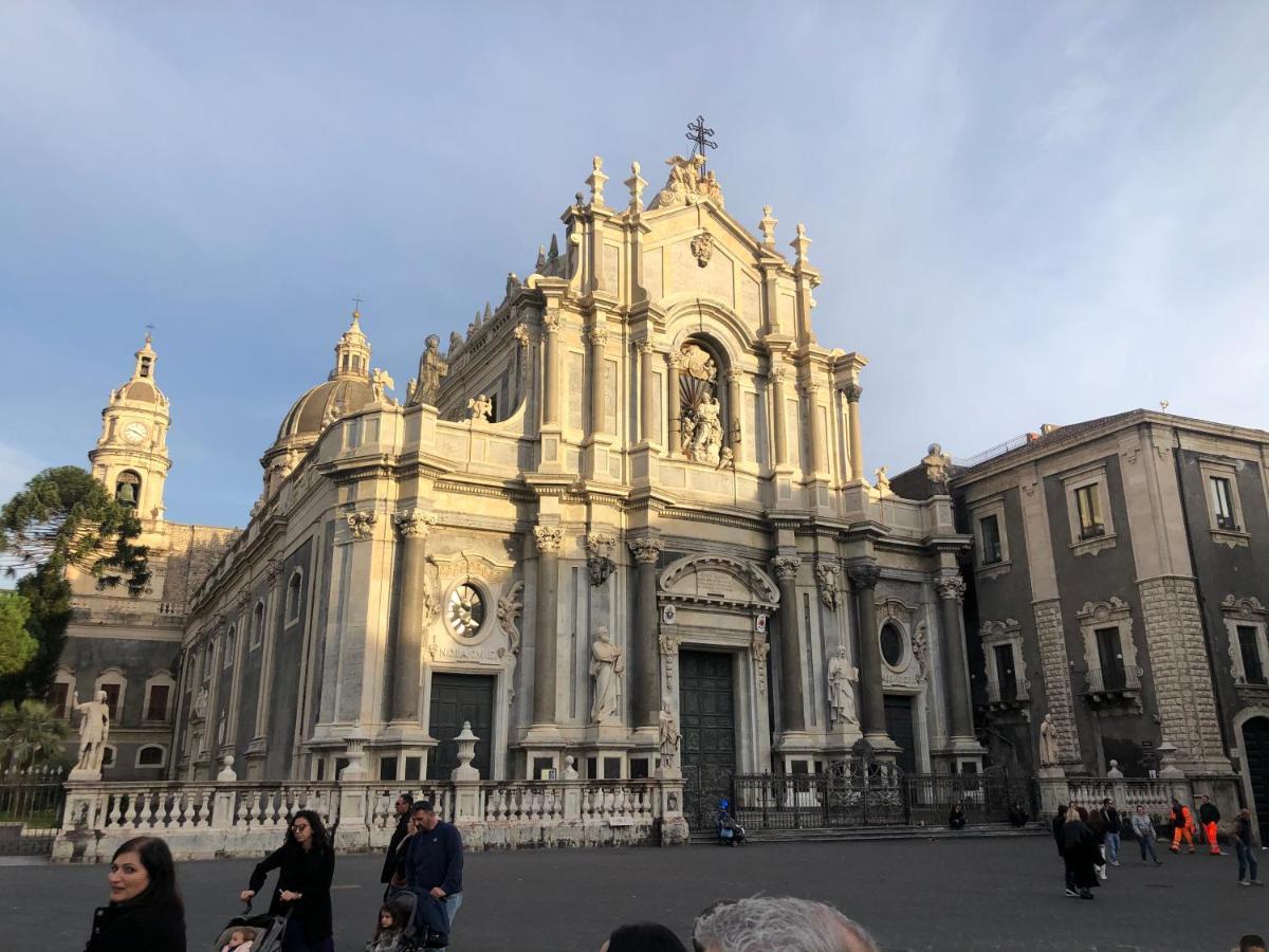 カターニア Sicily Wonderful Piazza Universita'ヴィラ エクステリア 写真